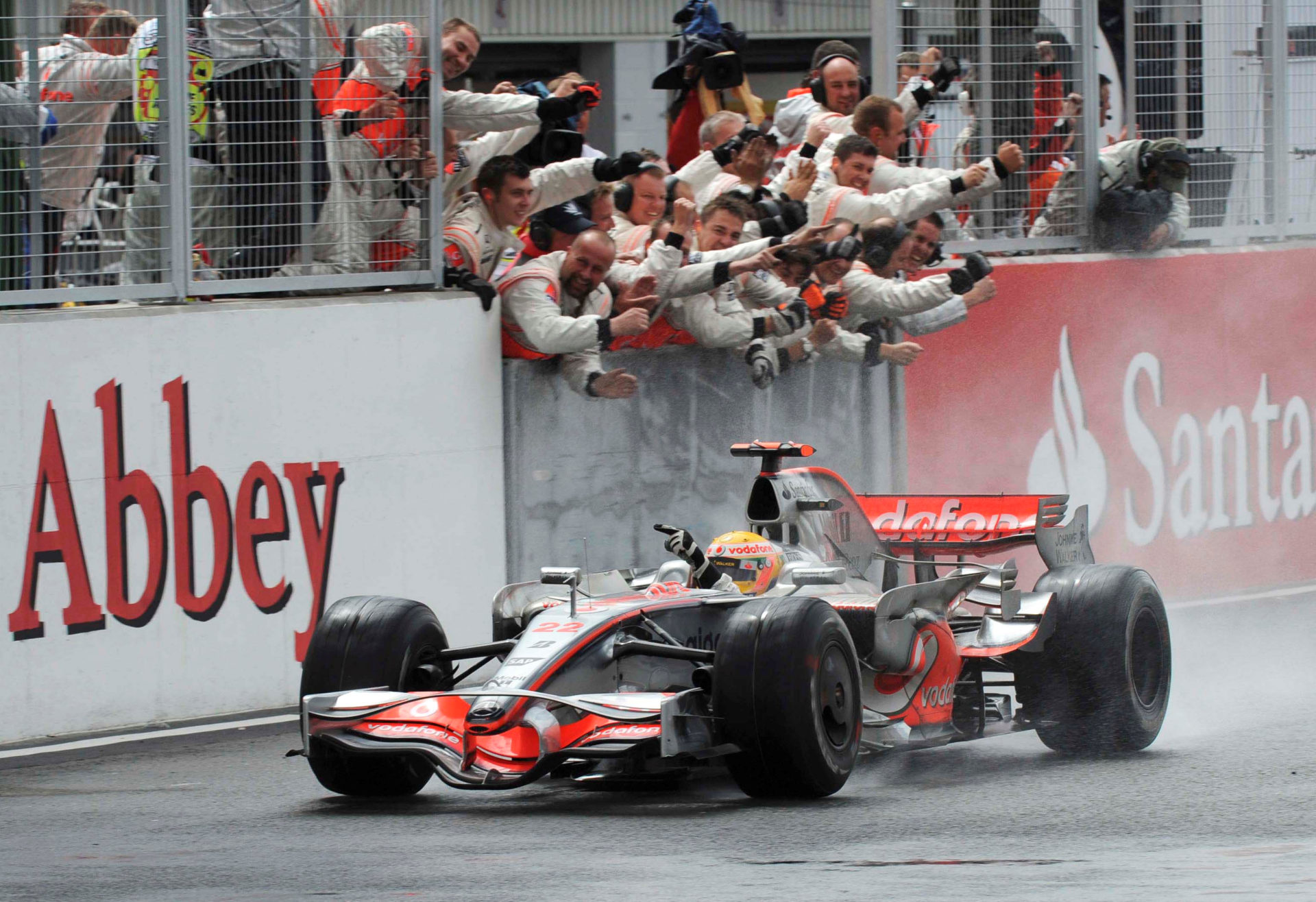 McLaren Engineer Details Lewis Hamilton’s Early Struggles With Pirelli Tires