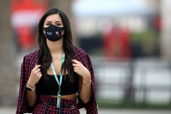 Sandra Dziwiszek (POL), girlfriend of Nicholas Latifi (CDN) Williams Racing.
27.11.2020. Formula 1 World Championship, Rd 15, Bahrain Grand Prix, Sakhir, Bahrain, Practice Day
- www.xpbimages.com, EMail: requests@xpbimages.com &copy; Copyright: Charniaux / XPB Images