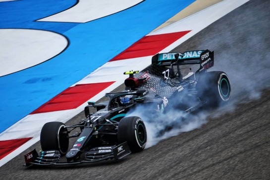 Valtteri Bottas (FIN) Mercedes AMG F1 W11 locks up under braking.
27.11.2020. Formula 1 World Championship, Rd 15, Bahrain Grand Prix, Sakhir, Bahrain, Practice Day
- www.xpbimages.com, EMail: requests@xpbimages.com &copy; Copyright: Batchelor / XPB Images