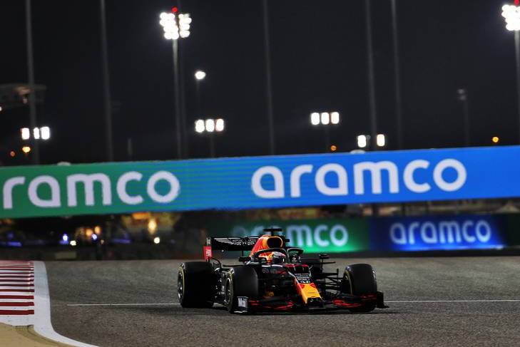 Hamilton still on top in FP2 as Albon suffers massive crash