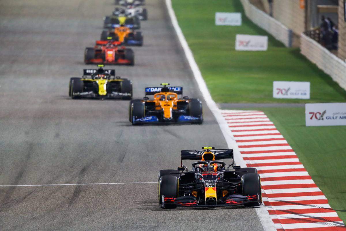 <div>‘We had to be there to capitalise on Perez’ – Albon</div>