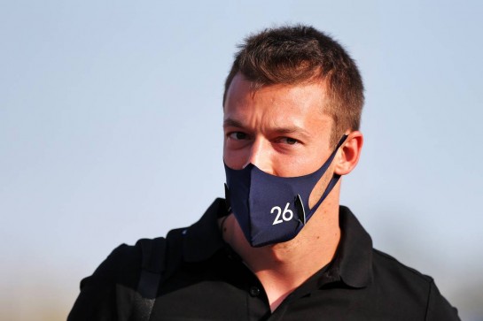 Daniil Kvyat (RUS) AlphaTauri.
04.12.2020. Formula 1 World Championship, Rd 16, Sakhir Grand Prix, Sakhir, Bahrain, Practice Day
- www.xpbimages.com, EMail: requests@xpbimages.com © Copyright: Moy / XPB Images