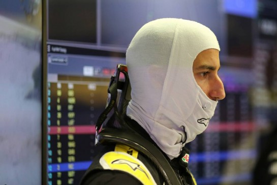 Daniel Ricciardo (AUS) Renault F1 Team.
04.12.2020. Formula 1 World Championship, Rd 16, Sakhir Grand Prix, Sakhir, Bahrain, Practice Day
- www.xpbimages.com, EMail: requests@xpbimages.com © Copyright: Charniaux / XPB Images