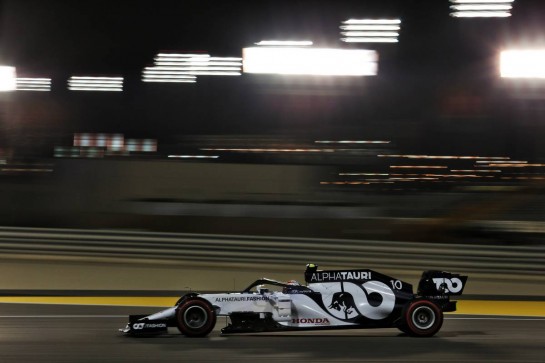 Pierre Gasly (FRA) AlphaTauri AT01.
05.12.2020. Formula 1 World Championship, Rd 16, Sakhir Grand Prix, Sakhir, Bahrain, Qualifying Day.
- www.xpbimages.com, EMail: requests@xpbimages.com &copy; Copyright: Moy / XPB Images