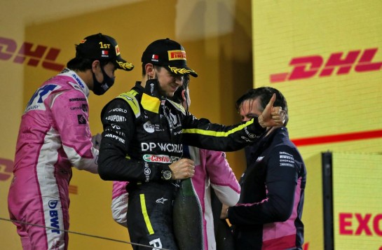 Esteban Ocon (FRA) Renault F1 Team celebrates his second position on the podium.
06.12.2020. Formula 1 World Championship, Rd 16, Sakhir Grand Prix, Sakhir, Bahrain, Race Day.
- www.xpbimages.com, EMail: requests@xpbimages.com &copy; Copyright: Moy / XPB Images