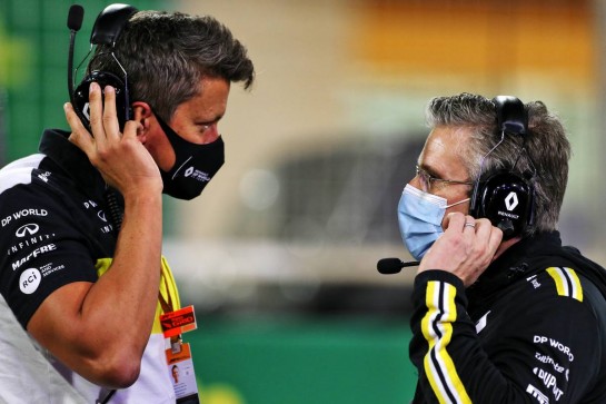 (L to R): Marcin Budkowski (POL) Renault F1 Team Executive Director with Pat Fry (GBR) Renault F1 Team Technical Director (Chassis) on the grid.
06.12.2020. Formula 1 World Championship, Rd 16, Sakhir Grand Prix, Sakhir, Bahrain, Race Day.
- www.xpbimages.com, EMail: requests@xpbimages.com &copy; Copyright: Moy / XPB Images