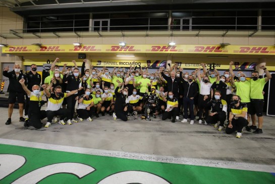 Esteban Ocon (FRA) Renault F1 Team celebrates his second position with the team.
06.12.2020. Formula 1 World Championship, Rd 16, Sakhir Grand Prix, Sakhir, Bahrain, Race Day.
- www.xpbimages.com, EMail: requests@xpbimages.com &copy; Copyright: Charniaux / XPB Images