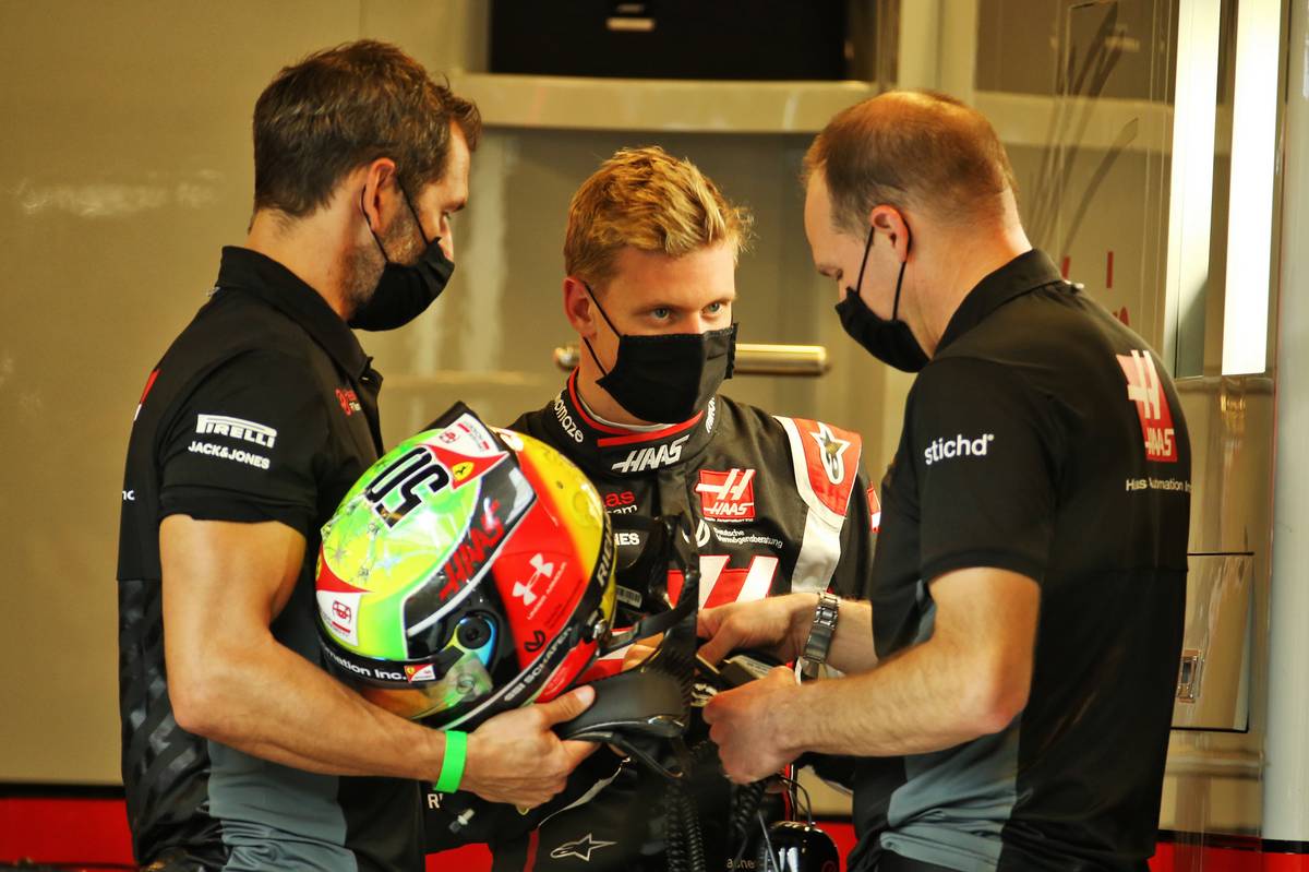 Schumacher happy with ‘smooth’ maiden FP1 with Haas