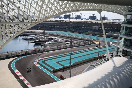 Daniel Ricciardo (AUS) Renault F1 Team RS20.
12.12.2020. Formula 1 World Championship, Rd 17, Abu Dhabi Grand Prix, Yas Marina Circuit, Abu Dhabi, Qualifying Day.
- www.xpbimages.com, EMail: requests@xpbimages.com &copy; Copyright: Moy / XPB Images