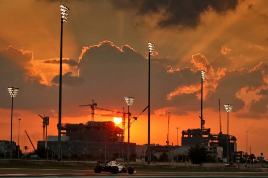 George Russell (GBR) Williams Racing FW43.
12.12.2020. Formula 1 World Championship, Rd 17, Abu Dhabi Grand Prix, Yas Marina Circuit, Abu Dhabi, Qualifying Day.
- www.xpbimages.com, EMail: requests@xpbimages.com &copy; Copyright: Batchelor / XPB Images