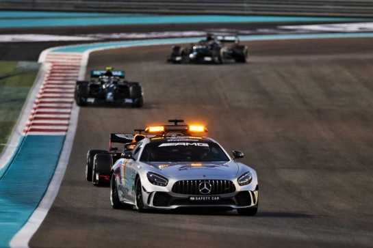 Max Verstappen (NLD) Red Bull Racing RB16 leads behind the FIA Safety Car.
13.12.2020. Formula 1 World Championship, Rd 17, Abu Dhabi Grand Prix, Yas Marina Circuit, Abu Dhabi, Race Day.
- www.xpbimages.com, EMail: requests@xpbimages.com © Copyright: Moy / XPB Images