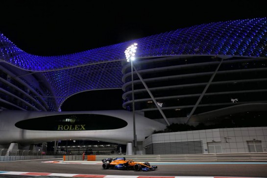 Carlos Sainz Jr (ESP) McLaren MCL35.
13.12.2020. Formula 1 World Championship, Rd 17, Abu Dhabi Grand Prix, Yas Marina Circuit, Abu Dhabi, Race Day.
- www.xpbimages.com, EMail: requests@xpbimages.com © Copyright: Batchelor / XPB Images