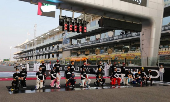 Drivers end racism gesture on the grid.
13.12.2020. Formula 1 World Championship, Rd 17, Abu Dhabi Grand Prix, Yas Marina Circuit, Abu Dhabi, Race Day.
- www.xpbimages.com, EMail: requests@xpbimages.com © Copyright: FIA Pool Image for Editorial Use Only