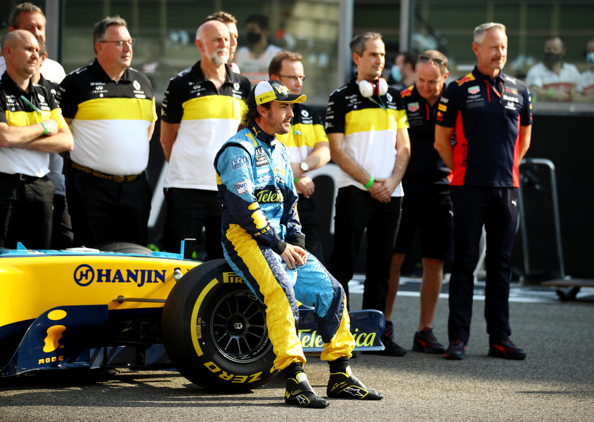 Fernando Alonso with his R25 car prior to the demonstration test at Yas Marina CIrcuit