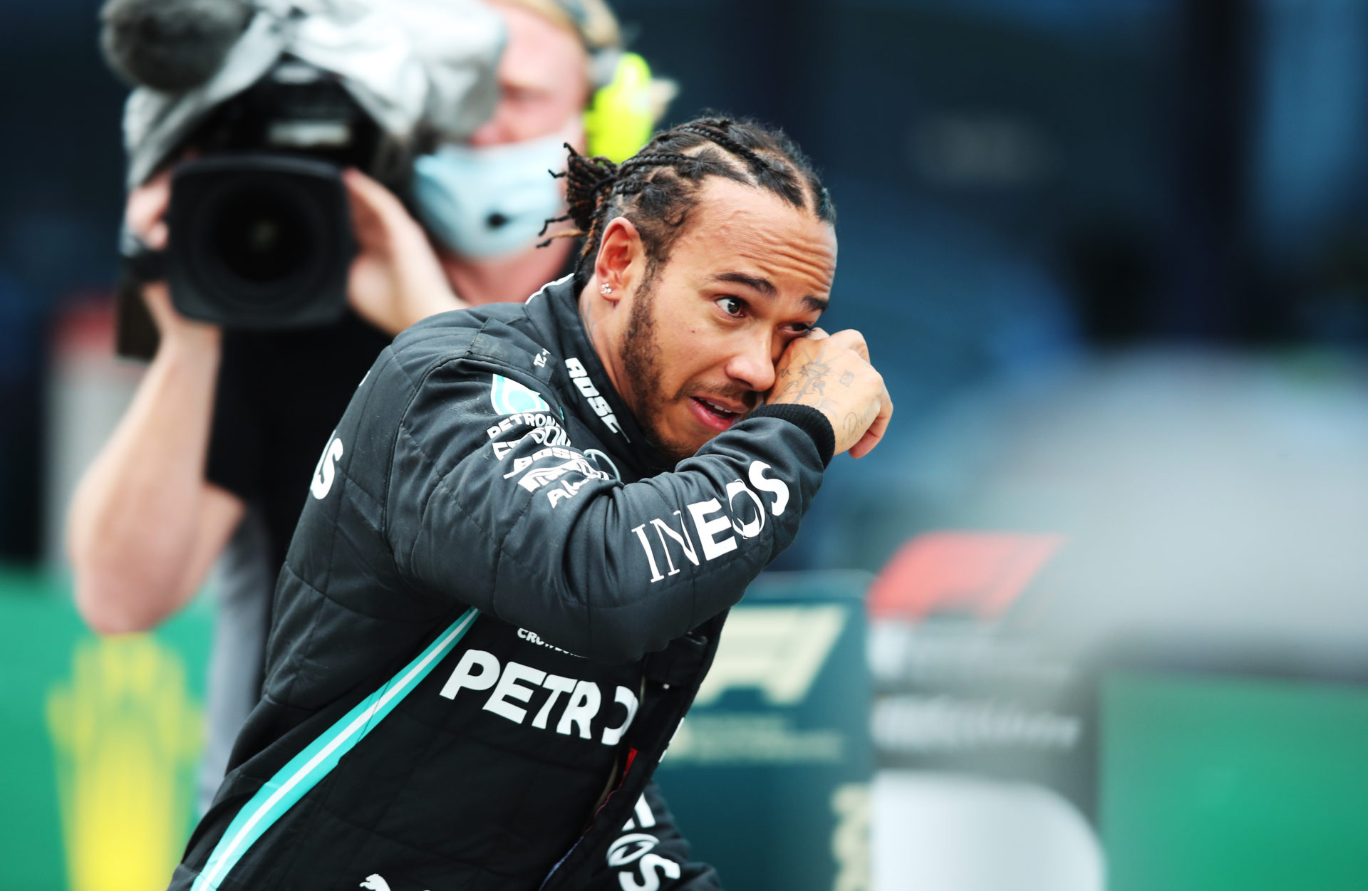 Lewis Hamilton celebrating after winning the 2020 F1 Turkish GP