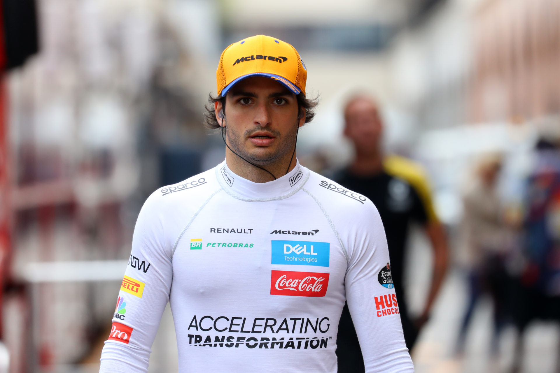 Ferrari’s Sainz Doesn’t Fear Mercedes: “I Don’t See Lewis Hamilton Inside the Car”