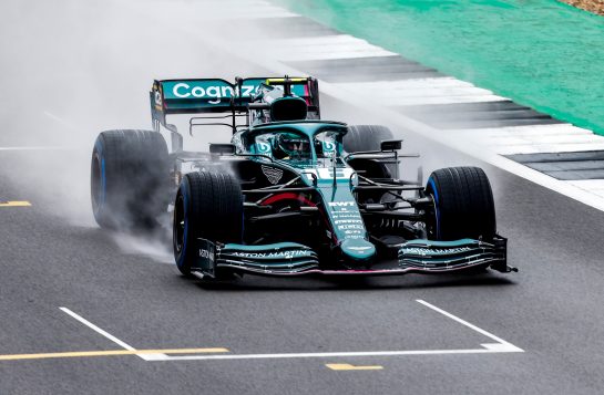&copy;AstonMartin