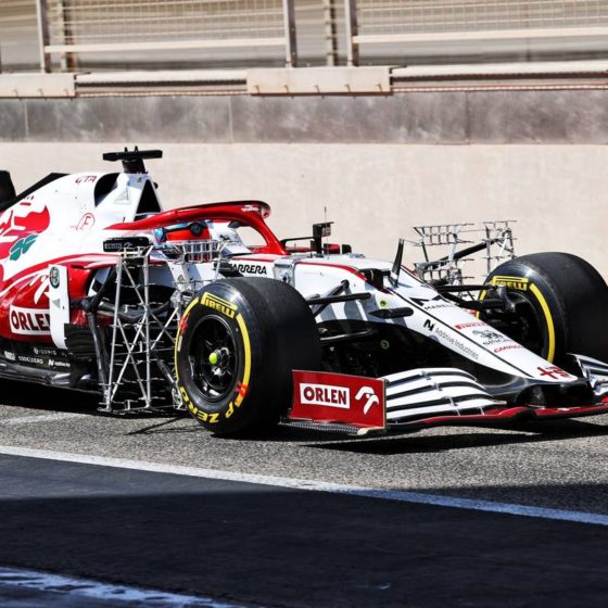Perez takes top spot for Red Bull on Sunday morning