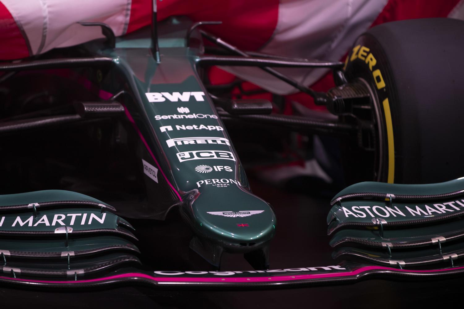 Aston Martin back on the F1 grid with AMR21 charger!