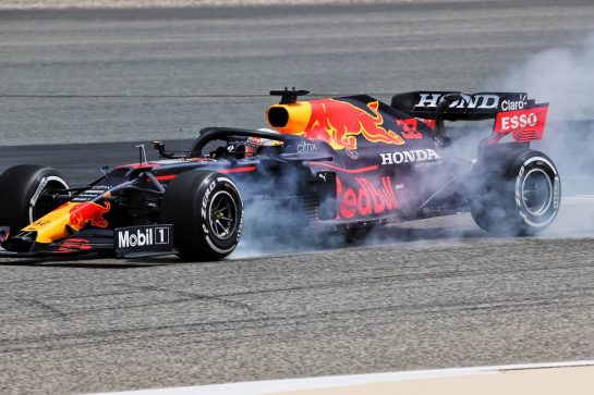 Max Verstappen (NLD) Red Bull Racing RB16B locks up under braking.
12.03.2021. Formula 1 Testing, Sakhir, Bahrain, Day One.
- www.xpbimages.com, EMail: requests@xpbimages.com &copy; Copyright: Batchelor / XPB Images
