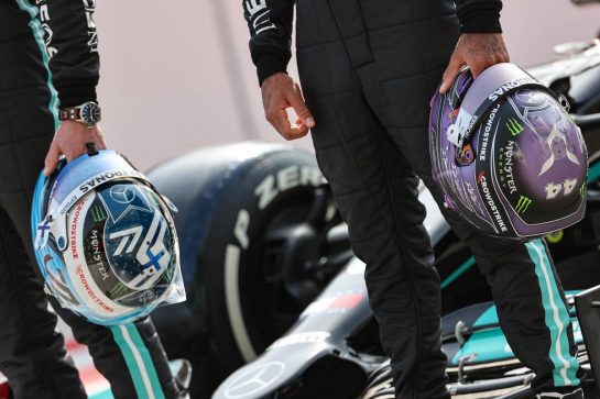 Valtteri Bottas (FIN), Mercedes AMG F1 and Lewis Hamilton (GBR), Mercedes AMG F1  
12.03.2021. Formula 1 Testing, Sakhir, Bahrain, Day One.
- www.xpbimages.com, EMail: requests@xpbimages.com &copy; Copyright: Charniaux / XPB Images