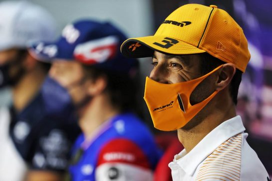 Daniel Ricciardo (AUS) McLaren in the FIA Press Conference.
12.03.2021. Formula 1 Testing, Sakhir, Bahrain, Day One.
- www.xpbimages.com, EMail: requests@xpbimages.com &copy; Copyright: Batchelor / XPB Images