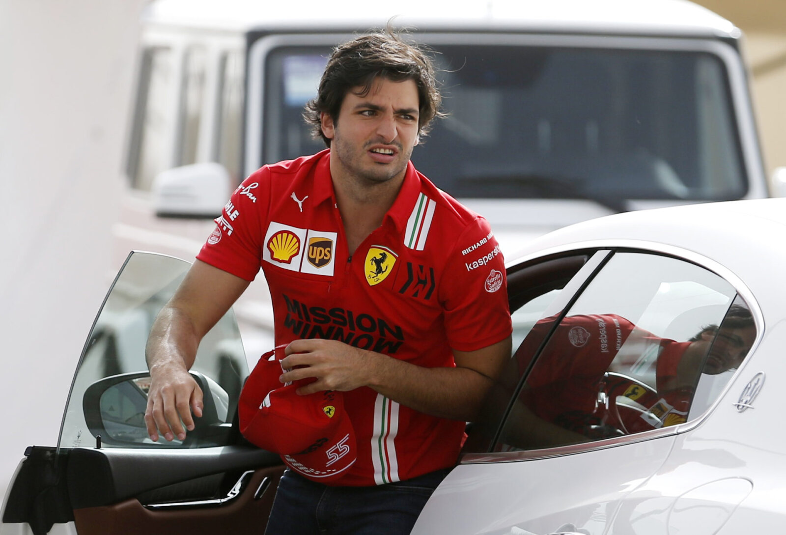Carlos Sainz enters the F1 paddock for the Bahrain GP