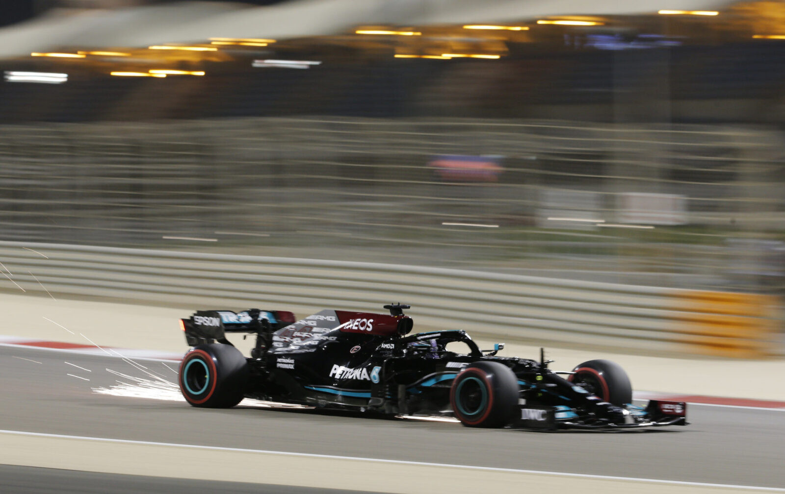 Mercedes in the Same Boat as Williams, Concludes George Russell After Bahrain F1 Struggles