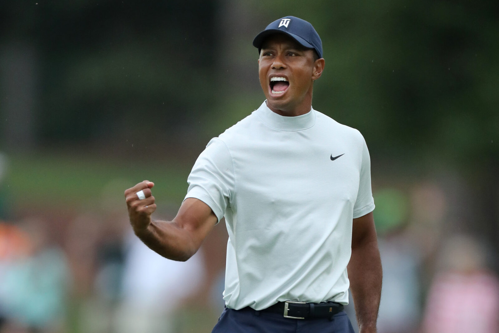 ‘Special Character’: Carlos Sainz Reveals His Love and Respect for Golf Legend Tiger Woods