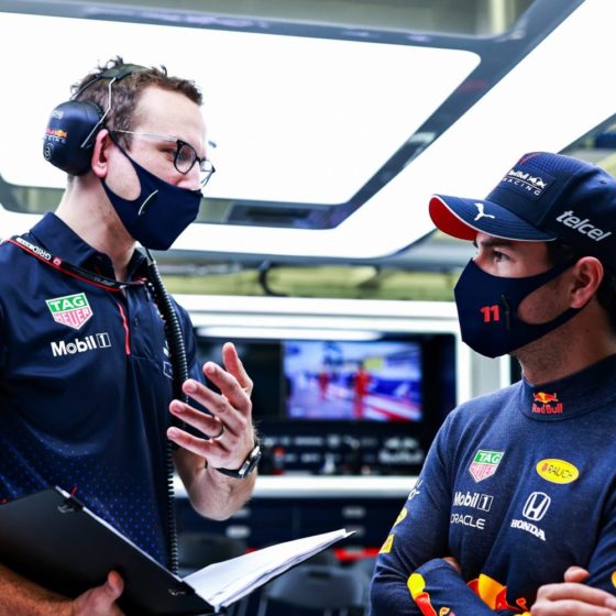 Webber expects solid season from ‘magician’ Perez