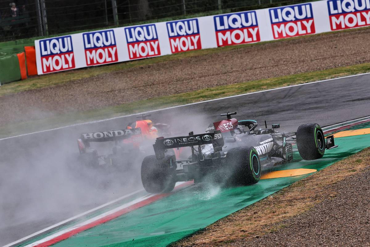 Verstappen wins chaotic Emilia Romagna GP, Hamilton scrambles to P2
