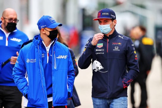 (L to R): Mick Schumacher (GER) Haas F1 Team with Max Verstappen (NLD) Red Bull Racing.
15.04.2021. Formula 1 World Championship, Rd 2, Emilia Romagna Grand Prix, Imola, Italy, Preparation Day.
- www.xpbimages.com, EMail: requests@xpbimages.com © Copyright: Moy / XPB Images
