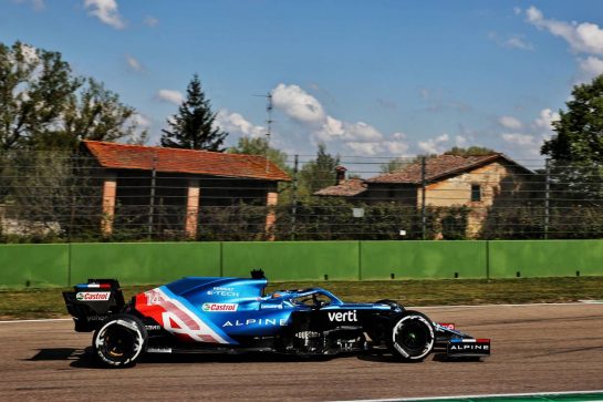 Fernando Alonso (ESP) Alpine F1 Team A521.
16.04.2021. Formula 1 World Championship, Rd 2, Emilia Romagna Grand Prix, Imola, Italy, Practice Day.
- www.xpbimages.com, EMail: requests@xpbimages.com © Copyright: Batchelor / XPB Images