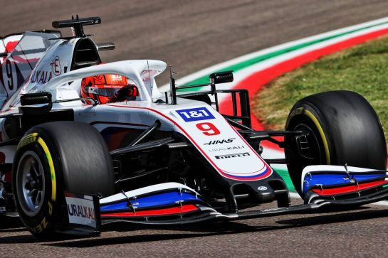 Nikita Mazepin (RUS) Haas F1 Team VF-21.
16.04.2021. Formula 1 World Championship, Rd 2, Emilia Romagna Grand Prix, Imola, Italy, Practice Day.
- www.xpbimages.com, EMail: requests@xpbimages.com © Copyright: Batchelor / XPB Images