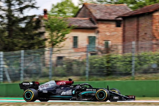 Lewis Hamilton (GBR) Mercedes AMG F1 W12.
16.04.2021. Formula 1 World Championship, Rd 2, Emilia Romagna Grand Prix, Imola, Italy, Practice Day.
- www.xpbimages.com, EMail: requests@xpbimages.com © Copyright: Batchelor / XPB Images