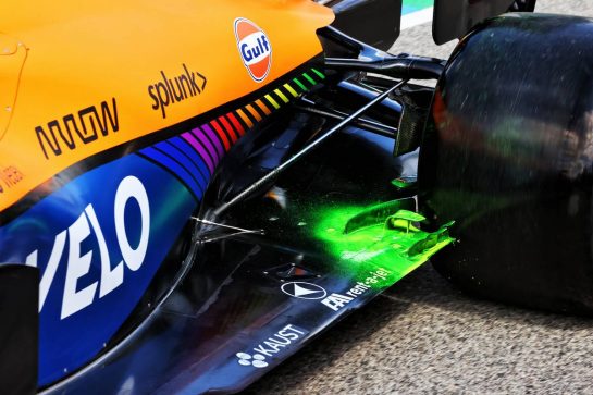 McLaren MCL35M - flow-vis paint on the floor.
16.04.2021. Formula 1 World Championship, Rd 2, Emilia Romagna Grand Prix, Imola, Italy, Practice Day.
- www.xpbimages.com, EMail: requests@xpbimages.com © Copyright: Moy / XPB Images