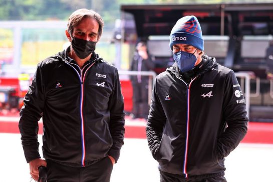 (L to R): Davide Brivio (ITA) Alpine F1 Team Racing Director with Fernando Alonso (ESP) Alpine F1 Team.
17.04.2021. Formula 1 World Championship, Rd 2, Emilia Romagna Grand Prix, Imola, Italy, Qualifying Day.
- www.xpbimages.com, EMail: requests@xpbimages.com © Copyright: Moy / XPB Images