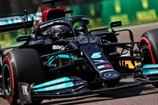 Lewis Hamilton (GBR) Mercedes AMG F1 W12.
17.04.2021. Formula 1 World Championship, Rd 2, Emilia Romagna Grand Prix, Imola, Italy, Qualifying Day.
- www.xpbimages.com, EMail: requests@xpbimages.com © Copyright: Batchelor / XPB Images
