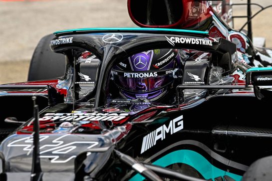 Lewis Hamilton (GBR) Mercedes AMG F1 W12 in qualifying parc ferme.
17.04.2021. Formula 1 World Championship, Rd 2, Emilia Romagna Grand Prix, Imola, Italy, Qualifying Day.
- www.xpbimages.com, EMail: requests@xpbimages.com © Copyright: FIA Pool Image for Editorial Use Only