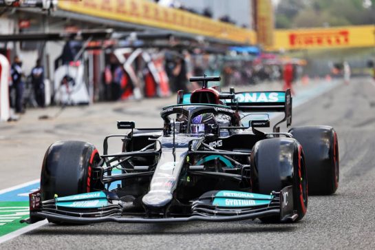 Lewis Hamilton (GBR) Mercedes AMG F1 W12.
17.04.2021. Formula 1 World Championship, Rd 2, Emilia Romagna Grand Prix, Imola, Italy, Qualifying Day.
- www.xpbimages.com, EMail: requests@xpbimages.com © Copyright: Bearne / XPB Images