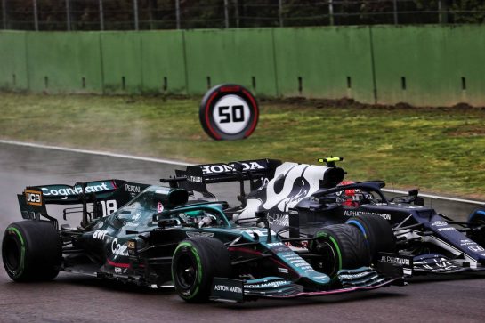 (L to R): Lance Stroll (CDN) Aston Martin F1 Team AMR21 and Pierre Gasly (FRA) AlphaTauri AT02 battle for position.
18.04.2021. Formula 1 World Championship, Rd 2, Emilia Romagna Grand Prix, Imola, Italy, Race Day.
- www.xpbimages.com, EMail: requests@xpbimages.com &copy; Copyright: Batchelor / XPB Images