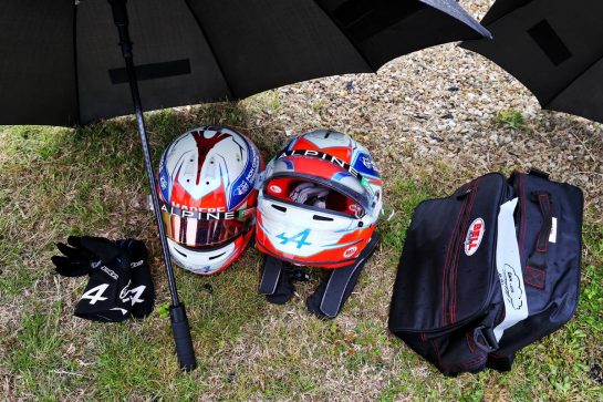 The helmets of Esteban Ocon (FRA) Alpine F1 Team on the grid.
18.04.2021. Formula 1 World Championship, Rd 2, Emilia Romagna Grand Prix, Imola, Italy, Race Day.
- www.xpbimages.com, EMail: requests@xpbimages.com &copy; Copyright: Moy / XPB Images