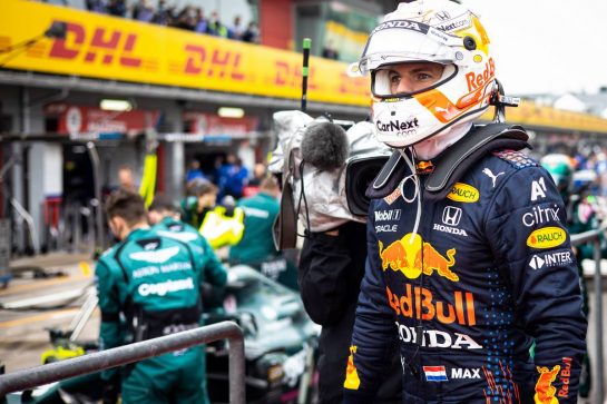 Max Verstappen (NLD) Red Bull Racing in the pits while the race is stopped.
18.04.2021. Formula 1 World Championship, Rd 2, Emilia Romagna Grand Prix, Imola, Italy, Race Day.
- www.xpbimages.com, EMail: requests@xpbimages.com &copy; Copyright: Bearne / XPB Images