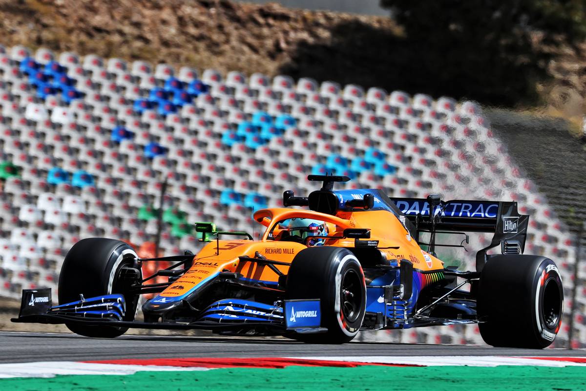 Ricciardo working on ‘different’ driving style to match Norris