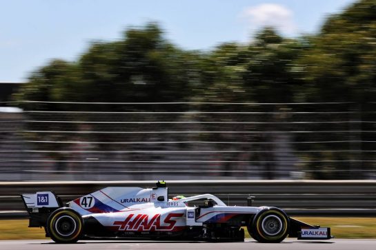Mick Schumacher (GER) Haas VF-21.
30.04.2021. Formula 1 World Championship, Rd 3, Portuguese Grand Prix, Portimao, Portugal, Practice Day.
- www.xpbimages.com, EMail: requests@xpbimages.com © Copyright: Batchelor / XPB Images