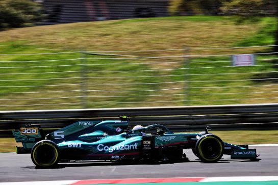 Sebastian Vettel (GER) Aston Martin F1 Team AMR21.
30.04.2021. Formula 1 World Championship, Rd 3, Portuguese Grand Prix, Portimao, Portugal, Practice Day.
- www.xpbimages.com, EMail: requests@xpbimages.com © Copyright: Batchelor / XPB Images