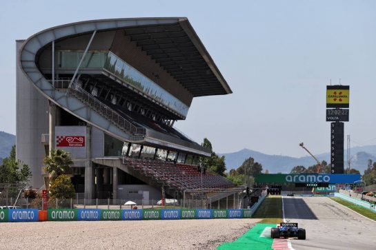 Nicholas Latifi (CDN) Williams Racing FW43B.
07.05.2021 Formula 1 World Championship, Rd 4, Spanish Grand Prix, Barcelona, Spain, Practice Day.
- www.xpbimages.com, EMail: requests@xpbimages.com &copy; Copyright: Moy / XPB Images