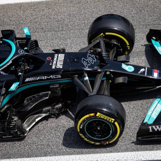 Verstappen snatches P1 from Hamilton in final practice