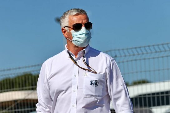 Derek Warwick (GBR) FIA Steward.
08.05.2021. Formula 1 World Championship, Rd 4, Spanish Grand Prix, Barcelona, Spain, Qualifying Day.
- www.xpbimages.com, EMail: requests@xpbimages.com © Copyright: Moy / XPB Images