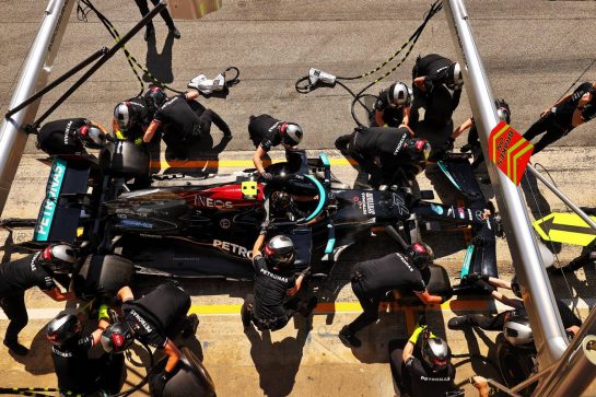 Mercedes AMG F1 practices a pit stop.
08.05.2021. Formula 1 World Championship, Rd 4, Spanish Grand Prix, Barcelona, Spain, Qualifying Day.
- www.xpbimages.com, EMail: requests@xpbimages.com © Copyright: Moy / XPB Images